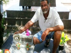 Restaurador de túmulos Dercides Benedito Pedroso